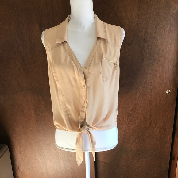 Bebe button up tank top - Picture 1 of 3